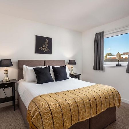 Walker Suite No53 - Donnini Apartments Kilmarnock Esterno foto