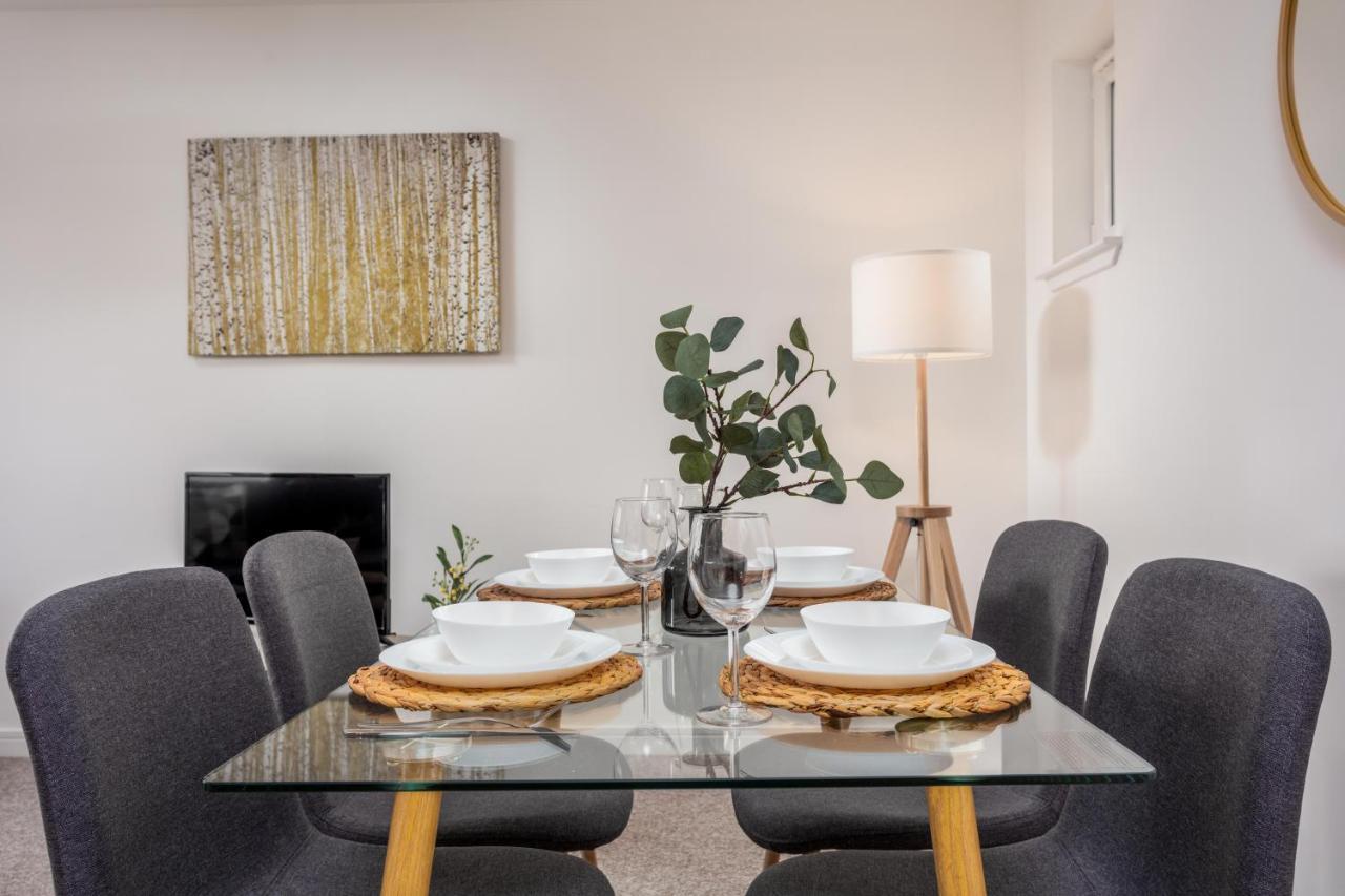 Walker Suite No53 - Donnini Apartments Kilmarnock Esterno foto